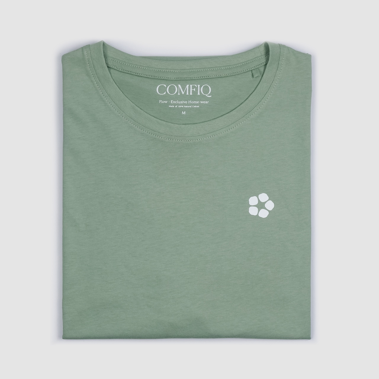 Close up detail of drop shoulder seam and fabric texture